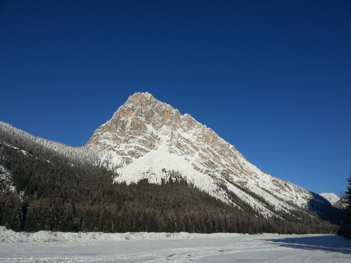 Hotel Fiames Cortina d'Ampezzo Exterior photo