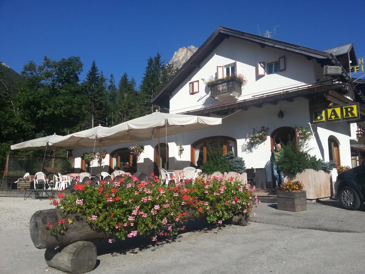 Hotel Fiames Cortina d'Ampezzo Exterior photo