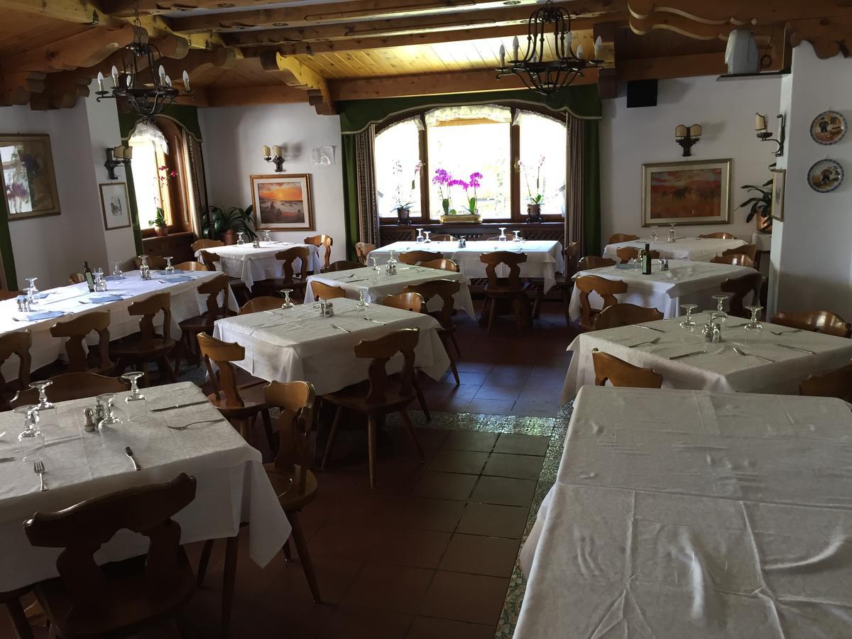 Hotel Fiames Cortina d'Ampezzo Exterior photo