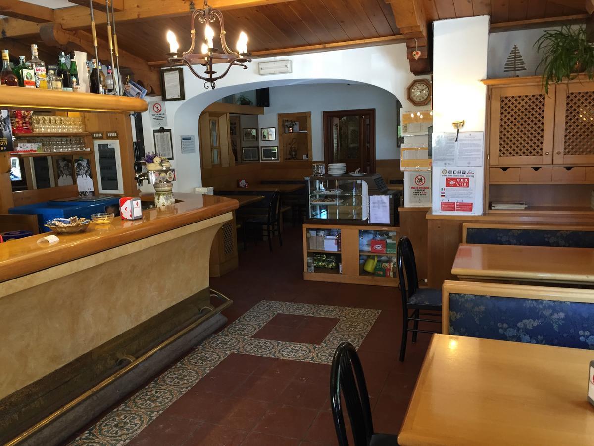 Hotel Fiames Cortina d'Ampezzo Exterior photo