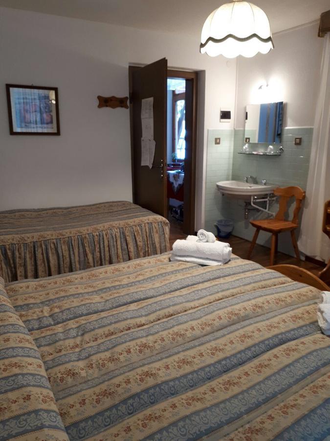 Hotel Fiames Cortina d'Ampezzo Exterior photo